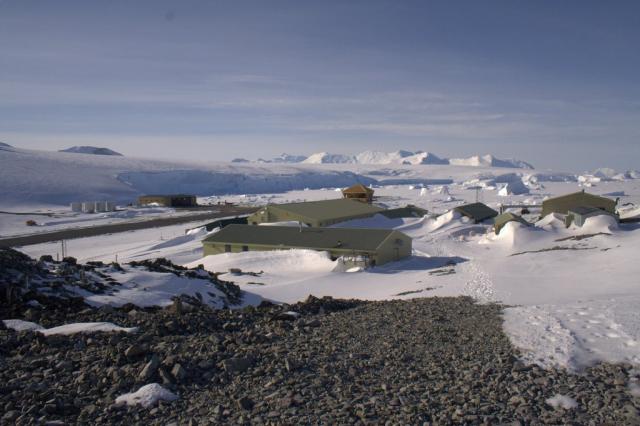 Looking over the base from the top of the point. The near building is Giants House (accomodation) and the one with the brown tow